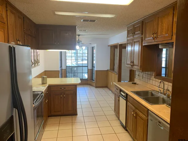 $239,000 | 23077 3 Points Drive, Frankston, TX 75763