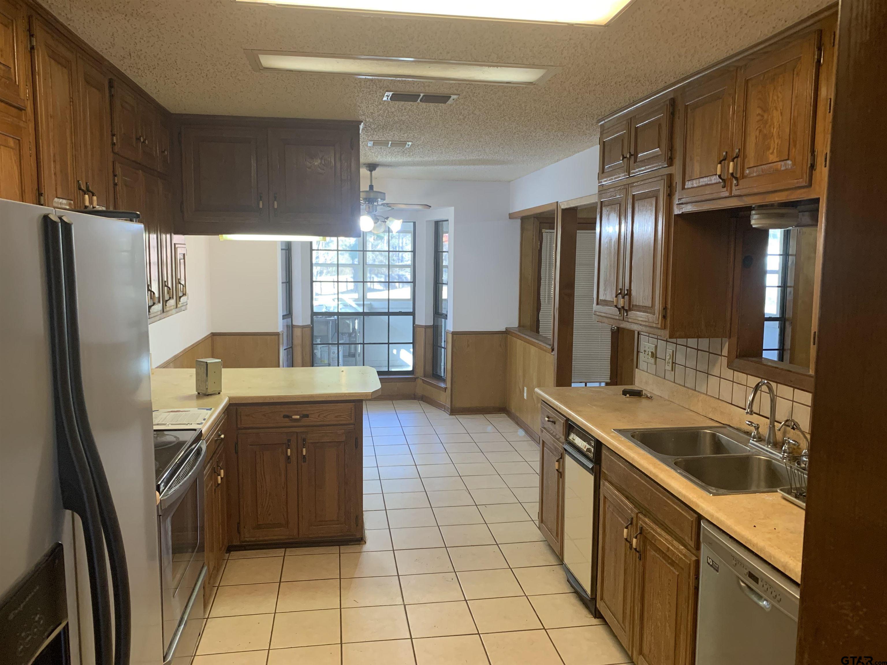 23077 3 Points Drive Frankston, TX 75763 - Photo 2 of 28