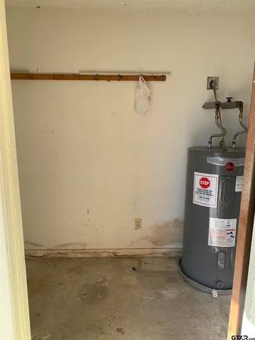 $239,000 | 23077 3 Points Drive, Frankston, TX 75763