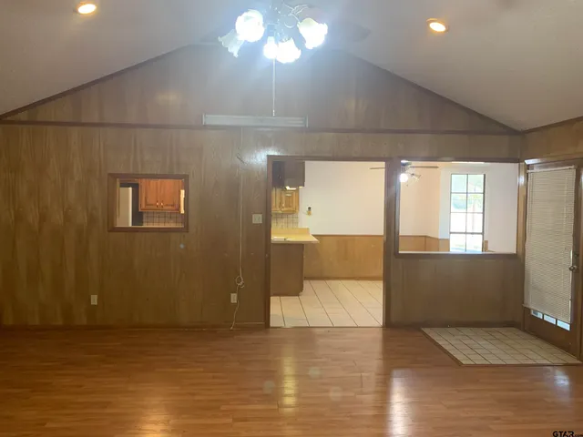 $239,000 | 23077 3 Points Drive, Frankston, TX 75763