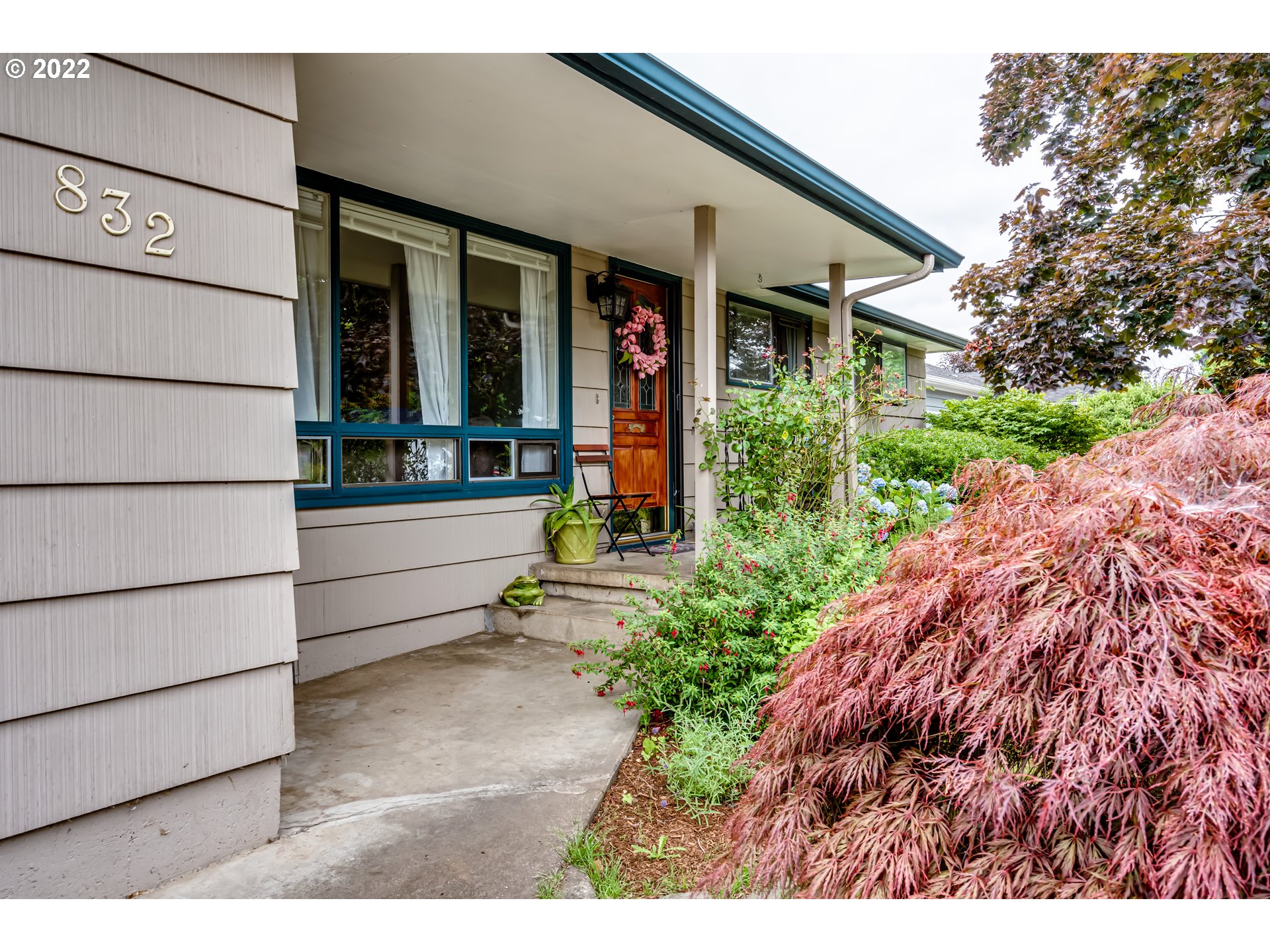 832 Greg Way Eugene, OR 97404 - Photo 4 of 32 Gallery Image 4