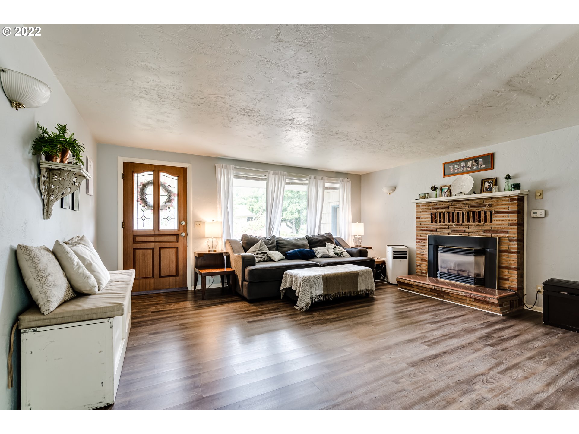 832 Greg Way Eugene, OR 97404 - Photo 5 of 32 Gallery Image 5