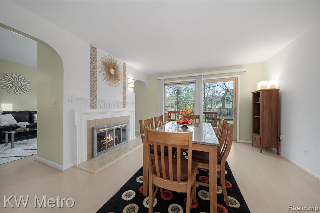 1677 Hillside Lane Rochester Hills, MI 48307 - Photo 8 of 11
