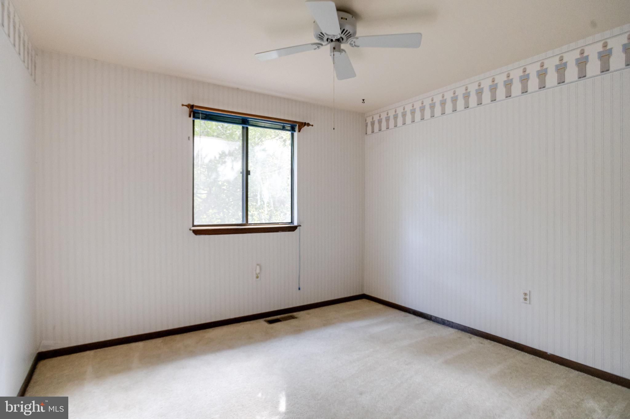 3160 Rolling Road Edgewater, MD 21037 - Photo 29 of 59 Upper level Bedroom 2