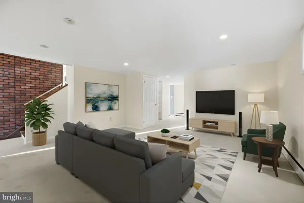 $675,000 | 1206 Beechwood Drive, Frederick, MD 21701