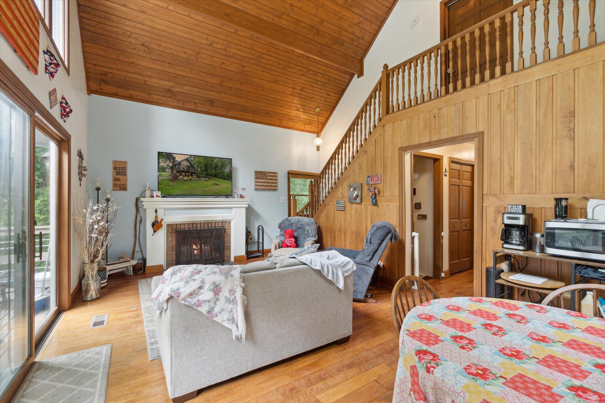 6824 Folks Road Horton, MI 49246 - Photo 8 of 47 08-6824-Folks-Rd-Horton-MI-49246-WindowS
