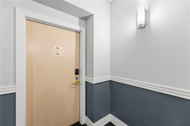 $165,000 | 308 West 8th Street, Unit 304, Kansas City, MO 64105