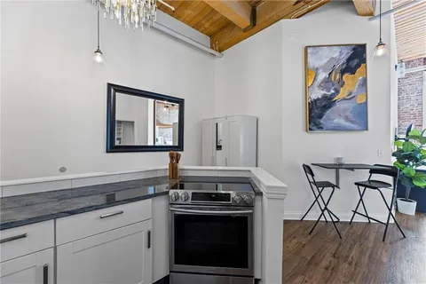 $165,000 | 308 West 8th Street, Unit 304, Kansas City, MO 64105