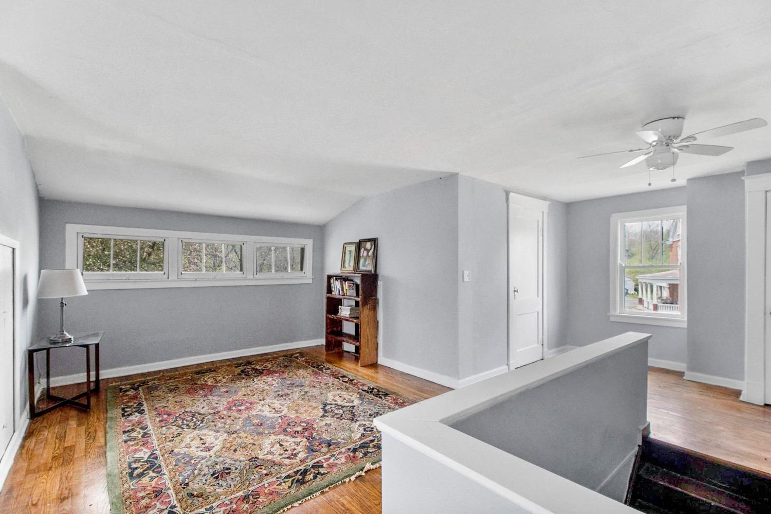 5090 Gray Road Cincinnati, OH 45232 - Photo 20 of 22 Gallery Image 20