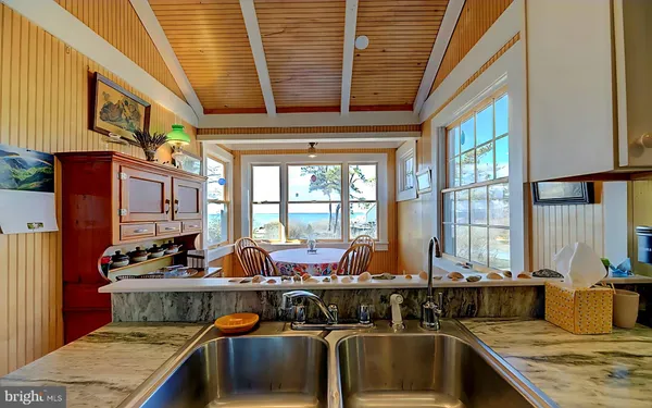 $849,500 | 5174 Winder Lane, Chincoteague Island, VA 23336