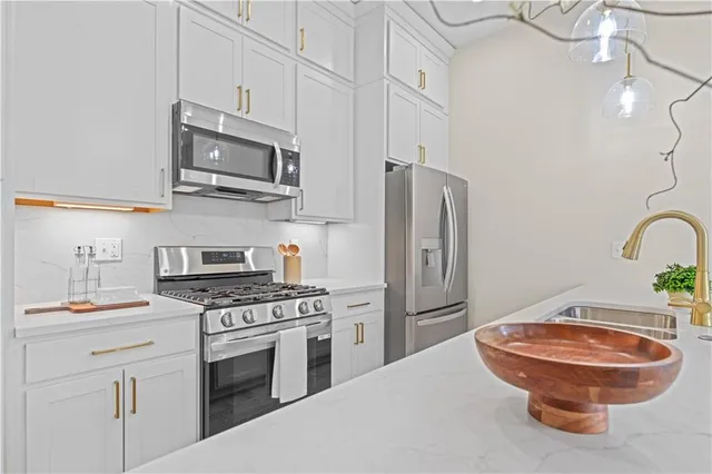 $324,900 | 2213 Lebanon Drive, McKeesport, PA 15135