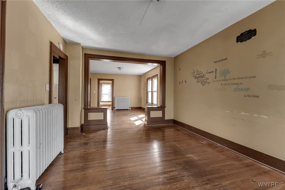 195 Riverside Avenue Buffalo, NY 14207 - Photo 17 of 34