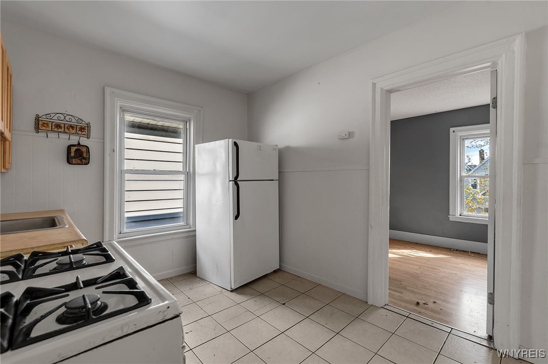 195 Riverside Avenue Buffalo, NY 14207 - Photo 29 of 34