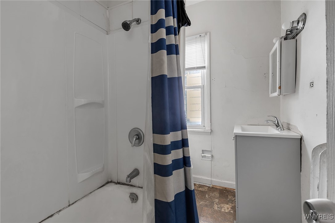 195 Riverside Avenue Buffalo, NY 14207 - Photo 32 of 34