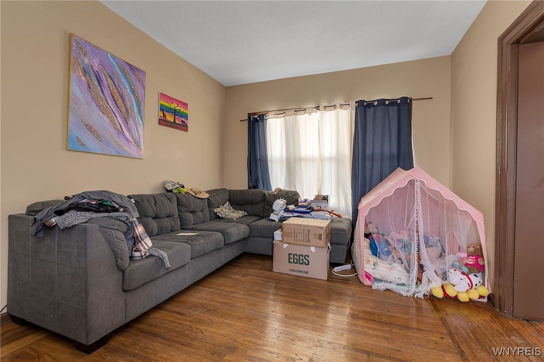 195 Riverside Avenue Buffalo, NY 14207 - Photo 5 of 34