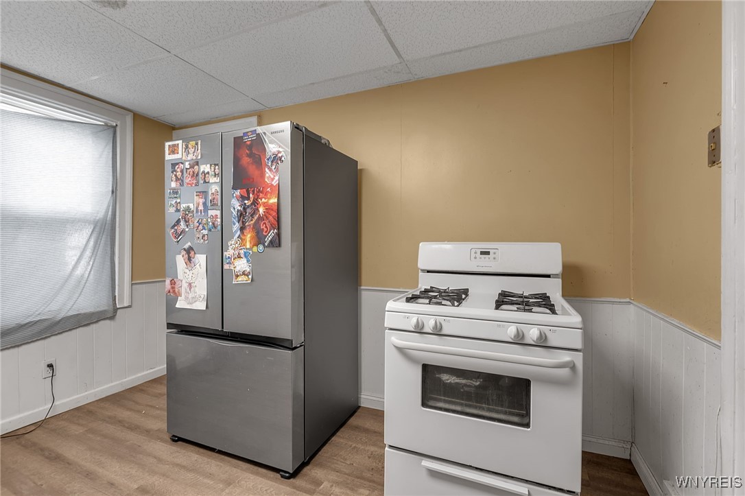 195 Riverside Avenue Buffalo, NY 14207 - Photo 9 of 34