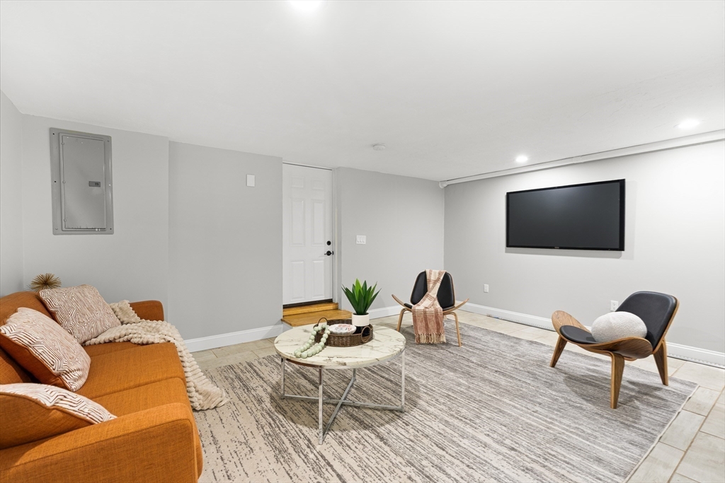 10 Kardon Road Boston, MA 02136 - Photo 19 of 29 Gallery Image 19