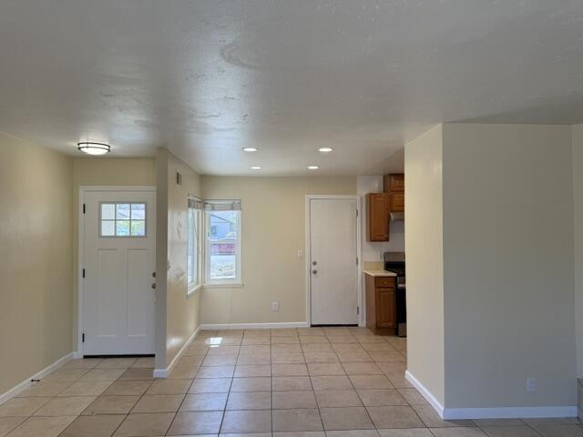 204 North X Street Lompoc, CA 93436 - Photo 5 of 20 93c2df2a-b4c2-4475-a29a-b6e3bfa6b56f