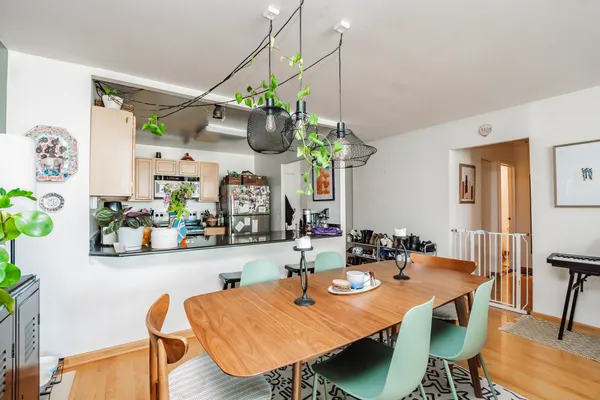 $294,000 | 525 West Hawthorne Place, Unit 2706, Chicago, IL 60657
