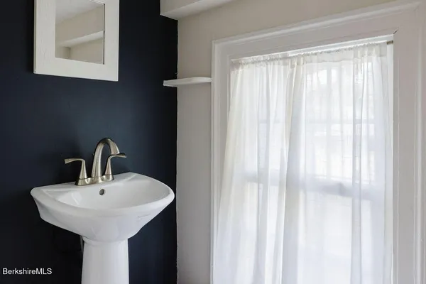 $649,000 | 168 Main Street, Sheffield, MA 01257