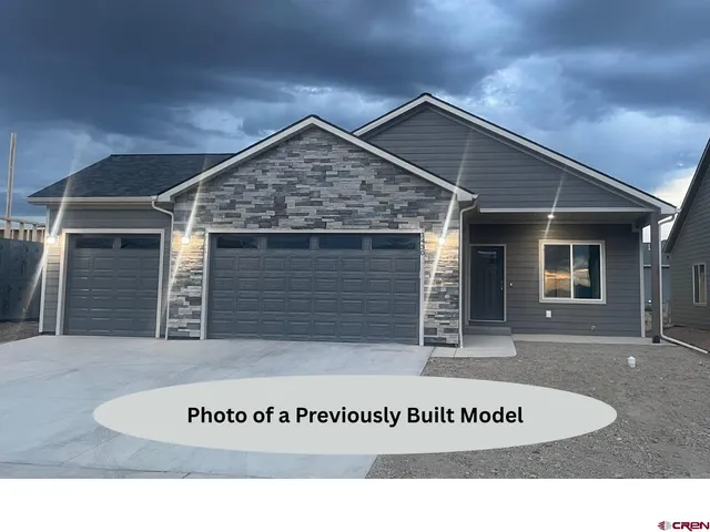 $428,500 | Lot 1-blk 15 Fivemile Creek Avenue, Montrose, CO 81401