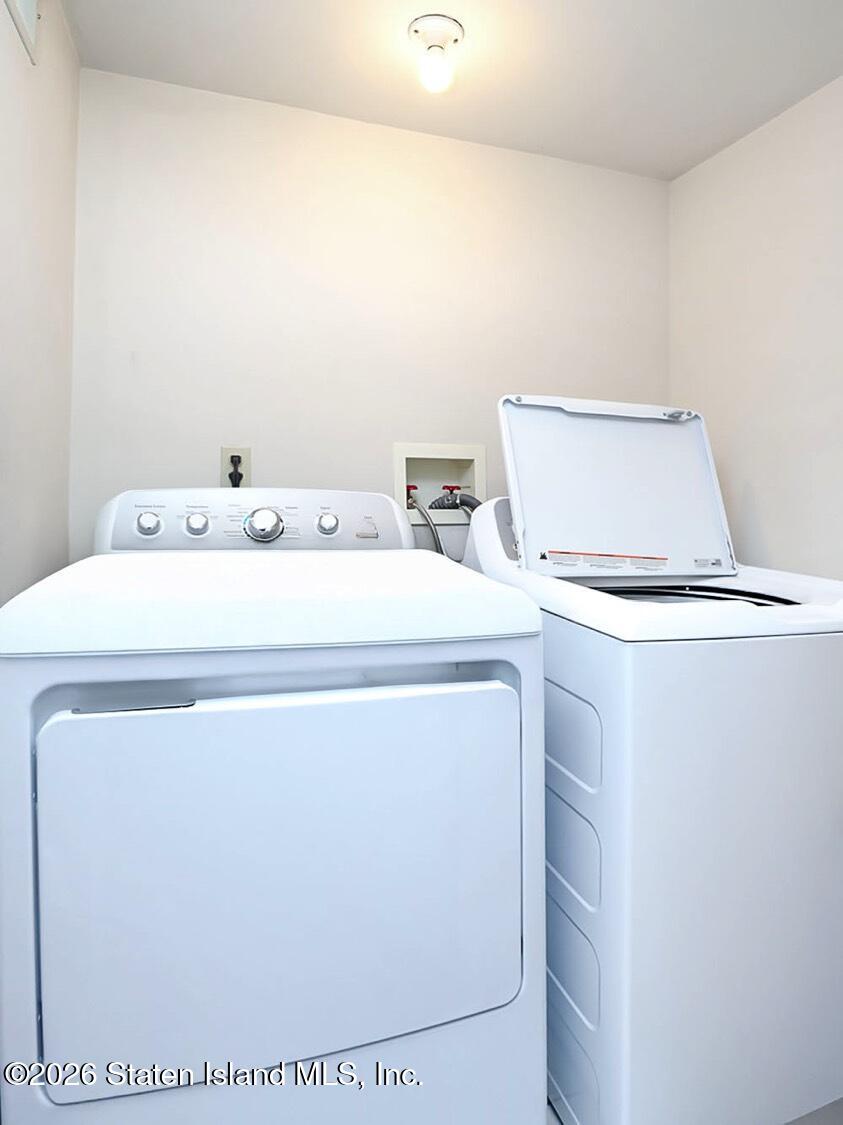 45 Jamie Lane Staten Island, NY 10312 - Photo 21 of 23 IMG_7777