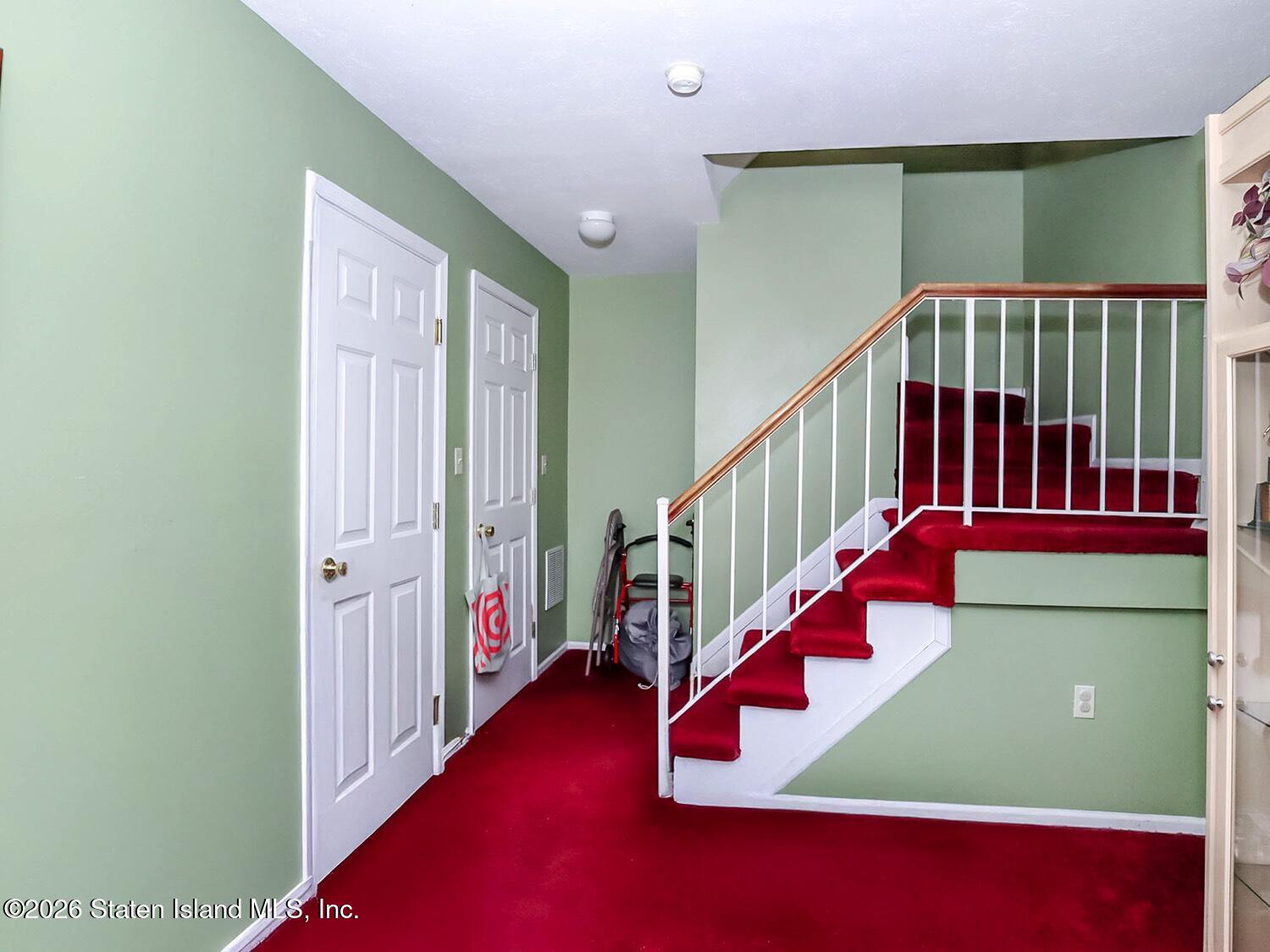 45 Jamie Lane Staten Island, NY 10312 - Photo 5 of 23 IMG_7773