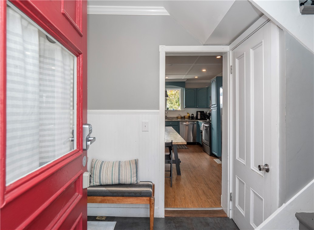 29 Anthony Street Newport, RI 02840 - Photo 3 of 29