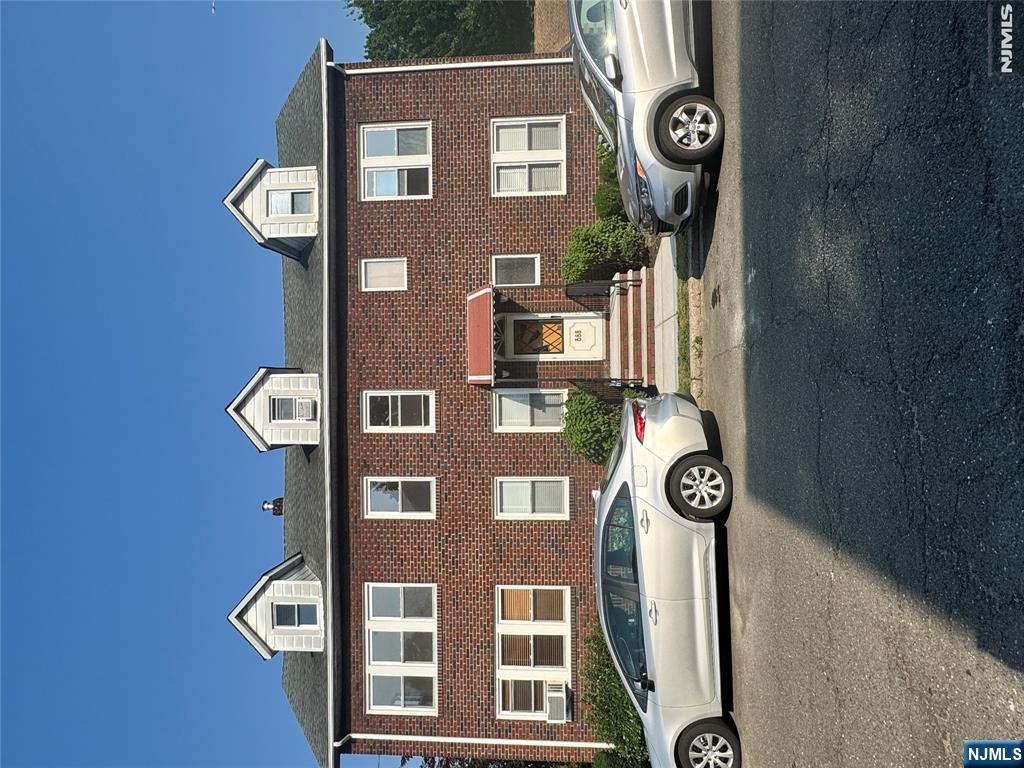 688 Kingsland Avenue, Unit 2 Ridgefield, NJ 07657 - Photo 1 of 14