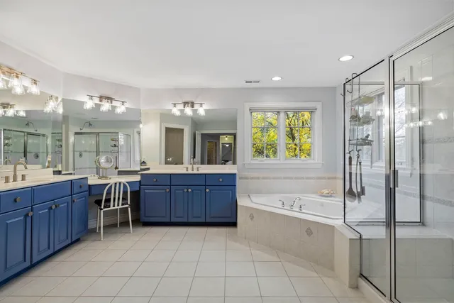 $1,249,000 | 3855 Glendenning Road, Downers Grove, IL 60515