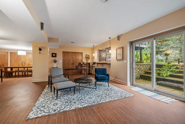 $1,249,000 | 3855 Glendenning Road, Downers Grove, IL 60515