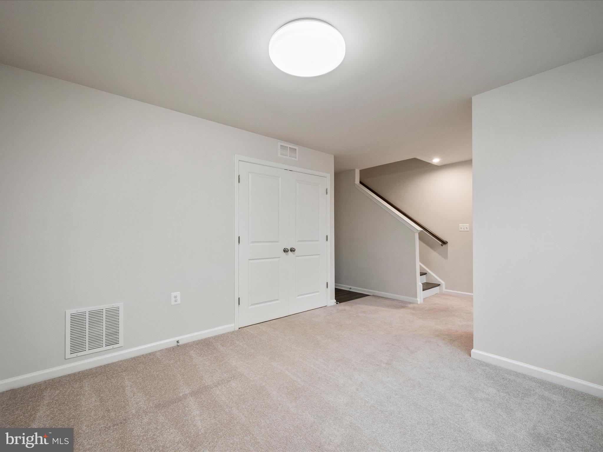 175 Presidents Pointe Avenue Ranson, WV 25438 - Photo 28 of 40 Walk-In Level Living Room