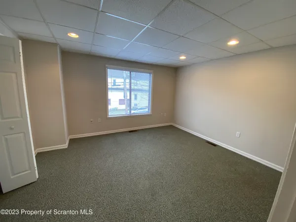 $1,475 | 442 Larch Street, Scranton, PA 18509