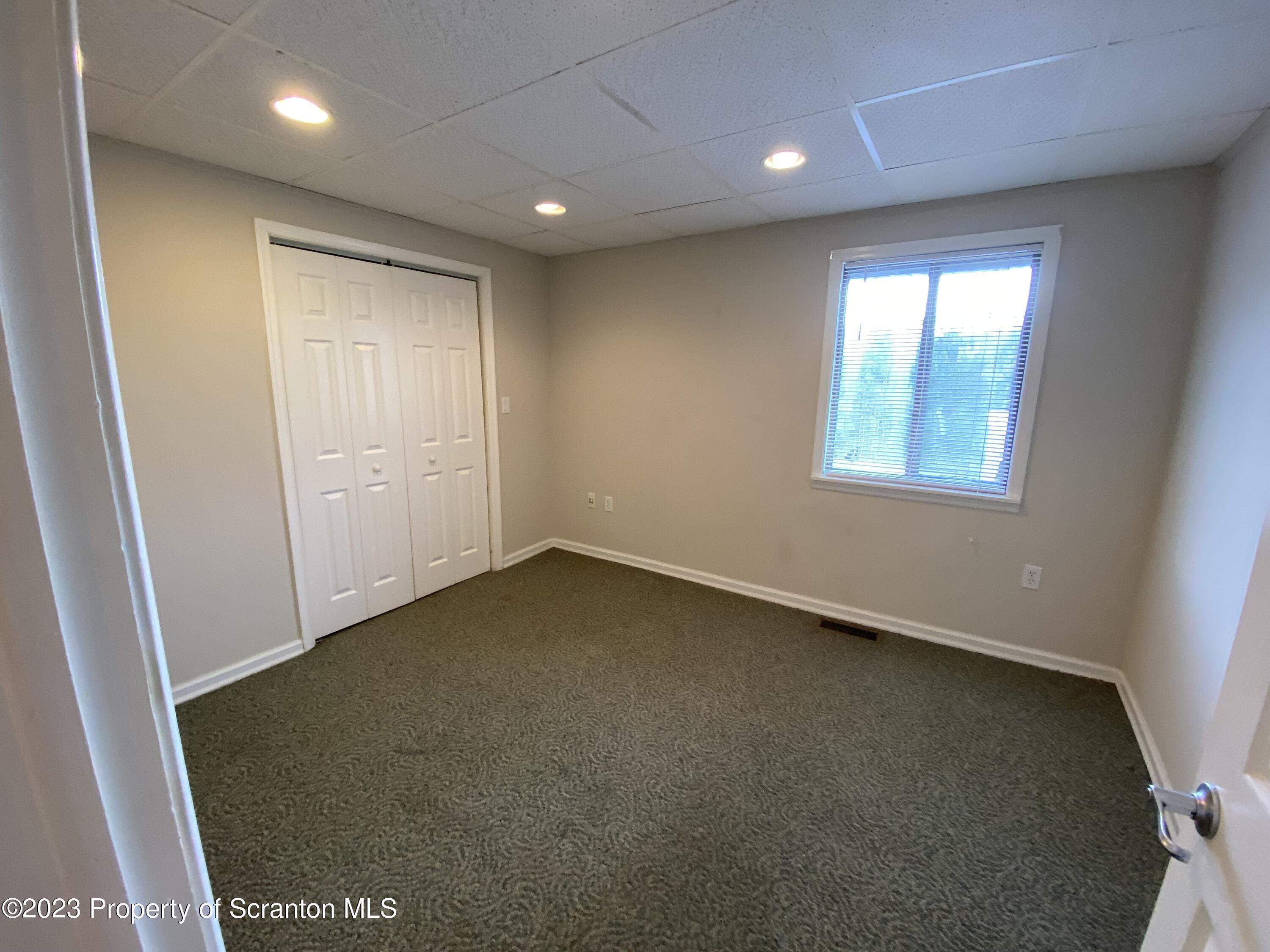 442 Larch Street Scranton, PA 18509 - Photo 8 of 16 IMG_9038