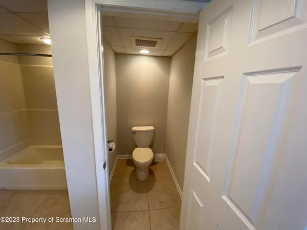 $1,475 | 442 Larch Street, Scranton, PA 18509