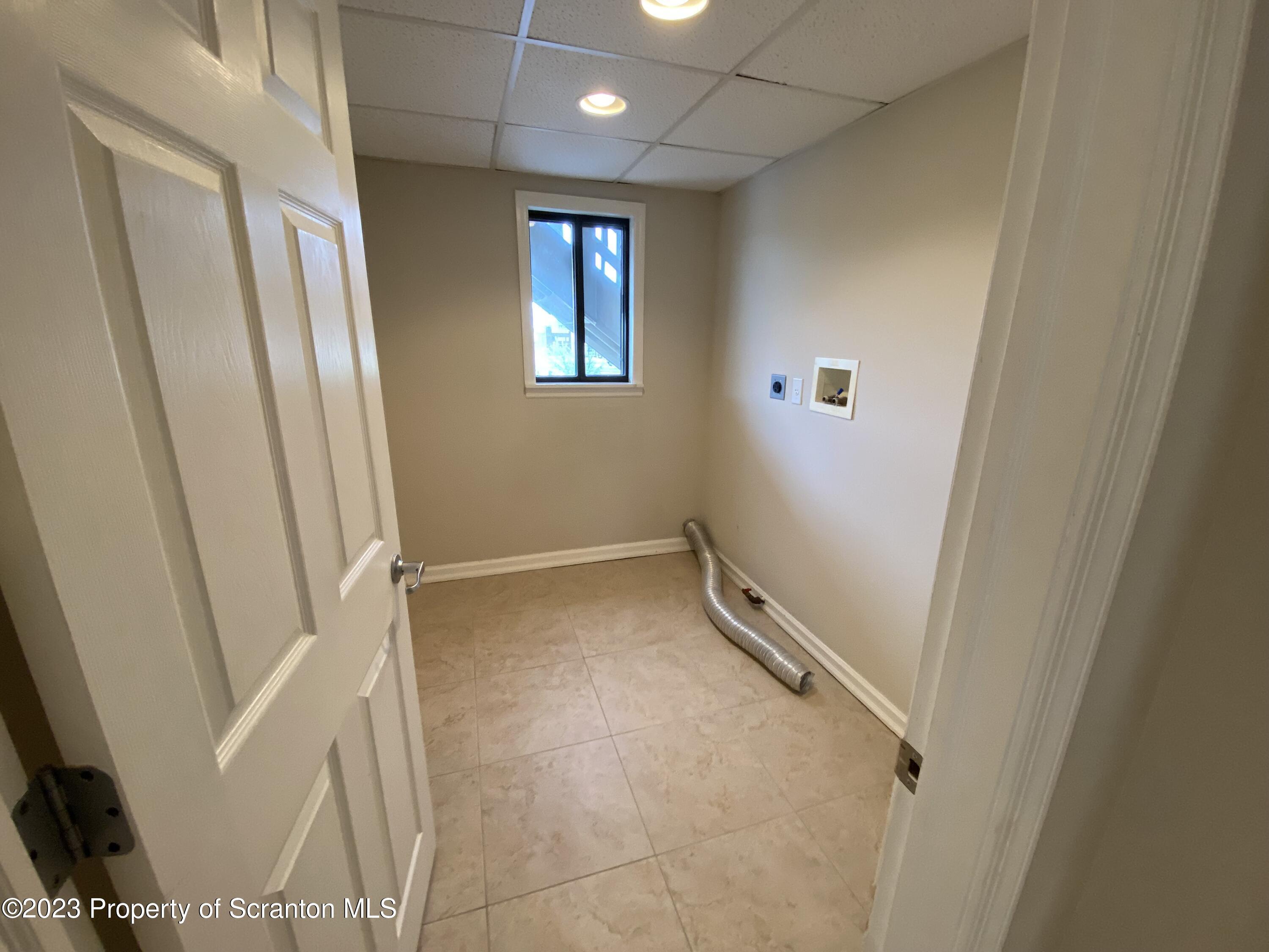 442 Larch Street Scranton, PA 18509 - Photo 10 of 16 IMG_9041