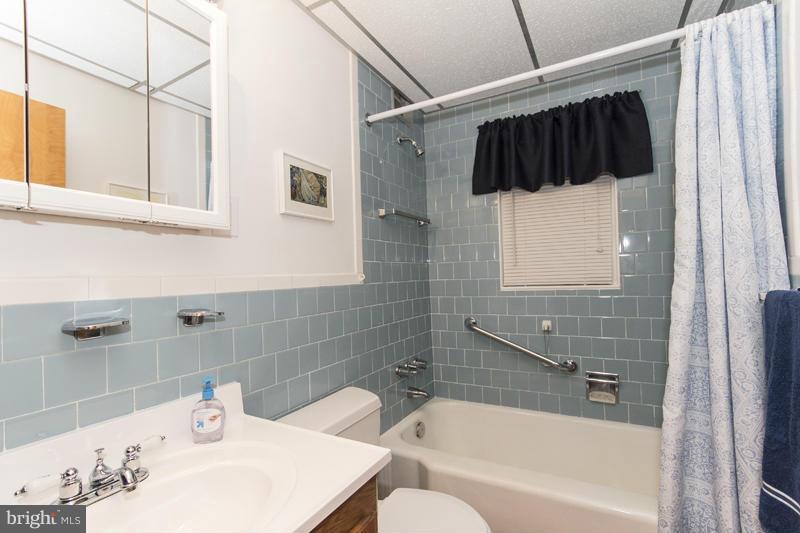 1824 Berrywood Road Baltimore, MD 21234 - Photo 12 of 23 First Floor Full Bath