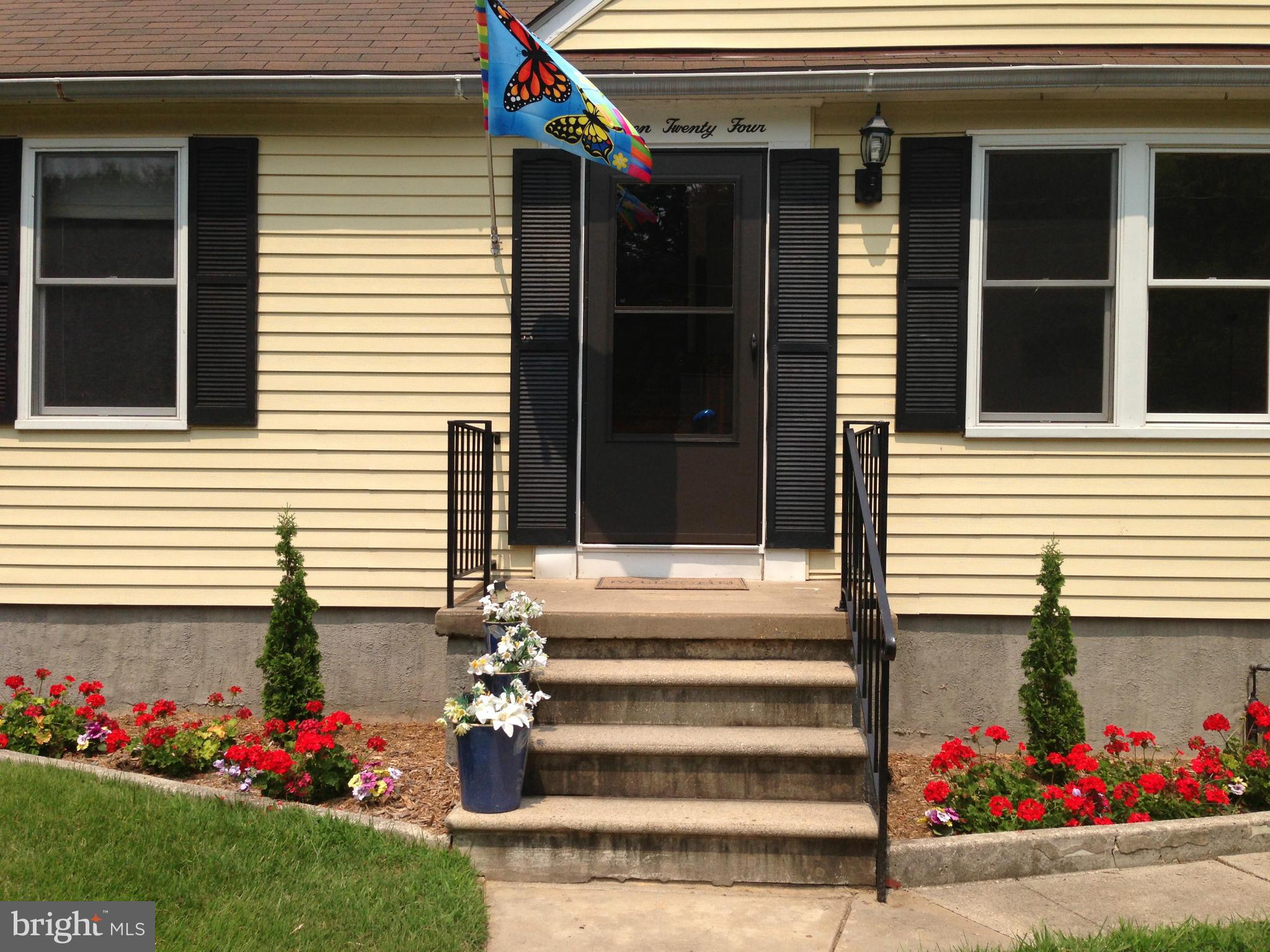 1824 Berrywood Road Baltimore, MD 21234 - Photo 3 of 23 Exterior (Front)