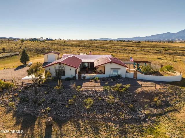 a view of a entryway door of the house