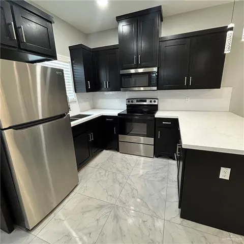 $1,250 | 2108 East Viviana Street, Unit 1, Edinburg, TX 78541