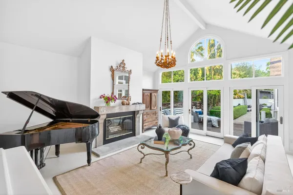 $3,090,000 | 354 East Napa Street, Sonoma, CA 95476