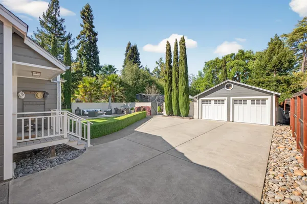 $3,090,000 | 354 East Napa Street, Sonoma, CA 95476