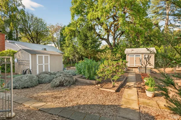$3,090,000 | 354 East Napa Street, Sonoma, CA 95476