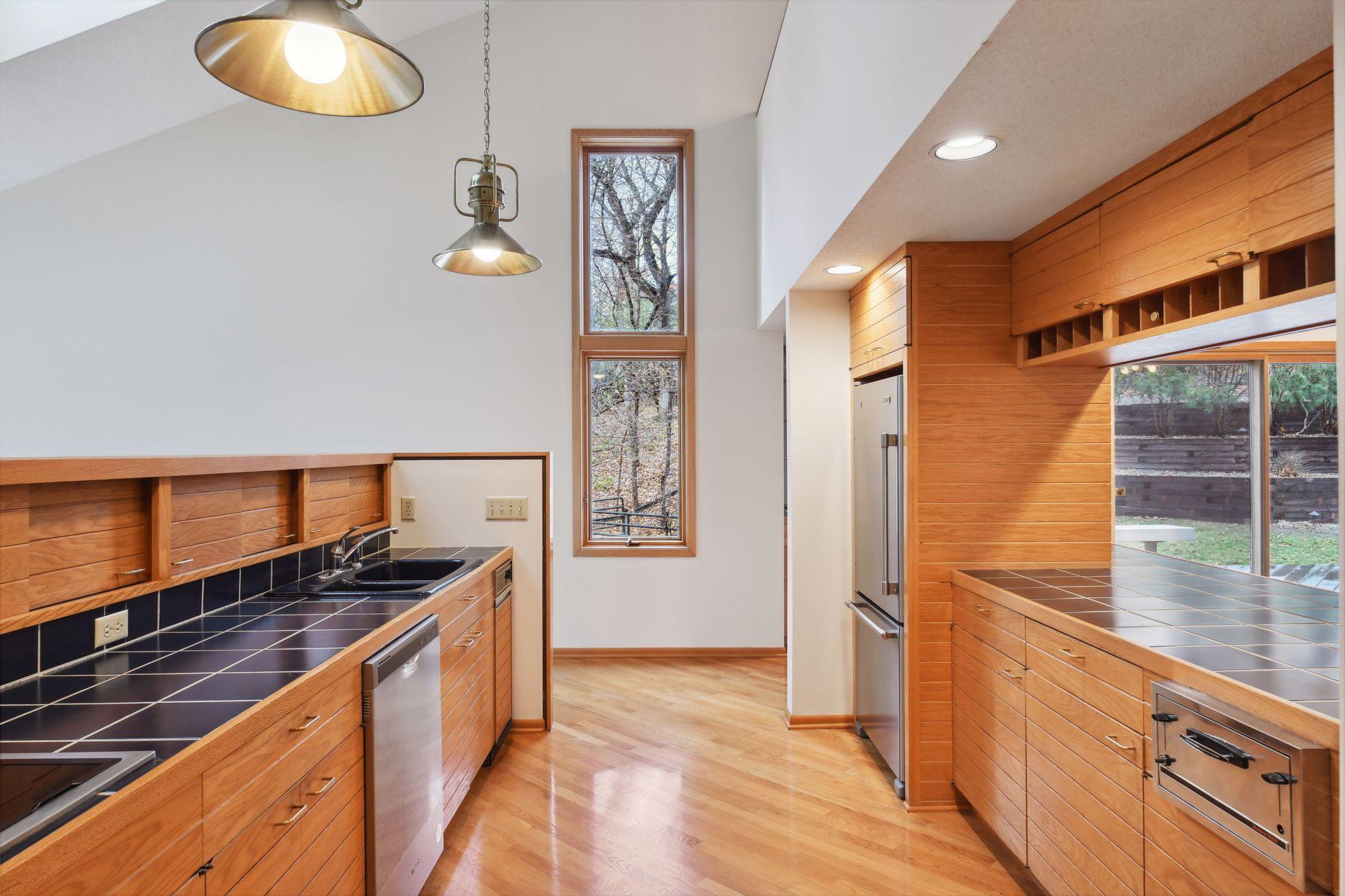 12620 Bent Tree Road Minnetonka, MN 55305 - Photo 13 of 52 Gallery Image 13