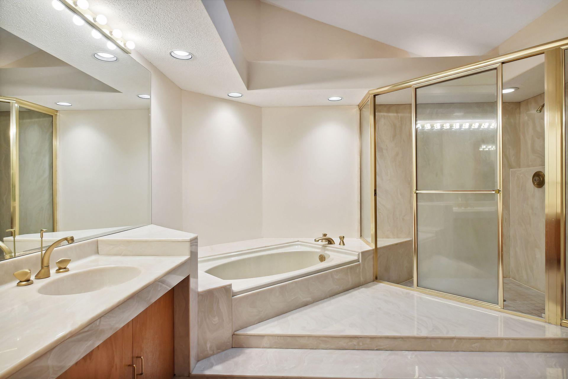 12620 Bent Tree Road Minnetonka, MN 55305 - Photo 27 of 52 Gallery Image 27