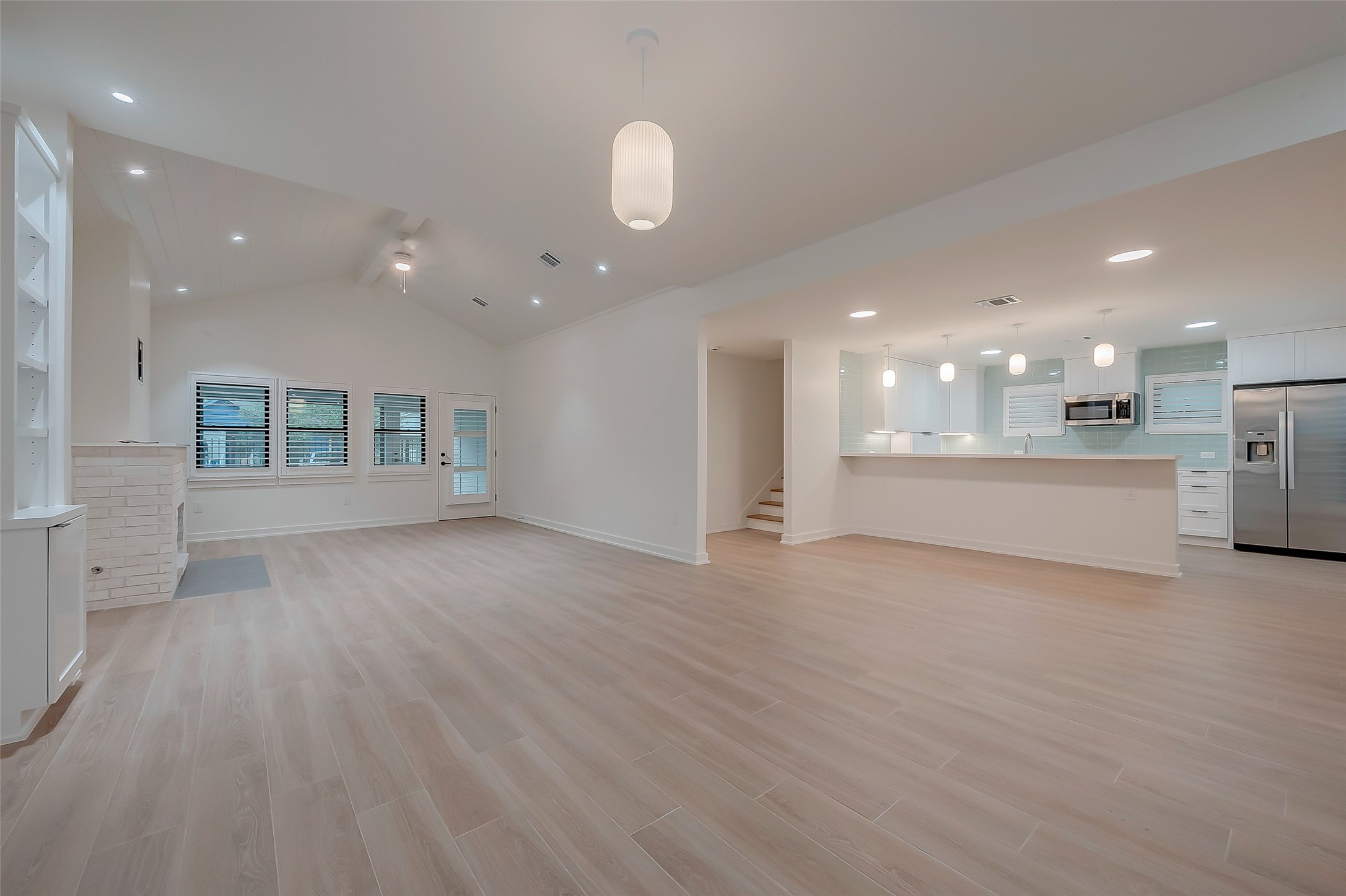 2702 Delano Street Houston, TX 77004 - Photo 5 of 45 a view of an empty room with a window