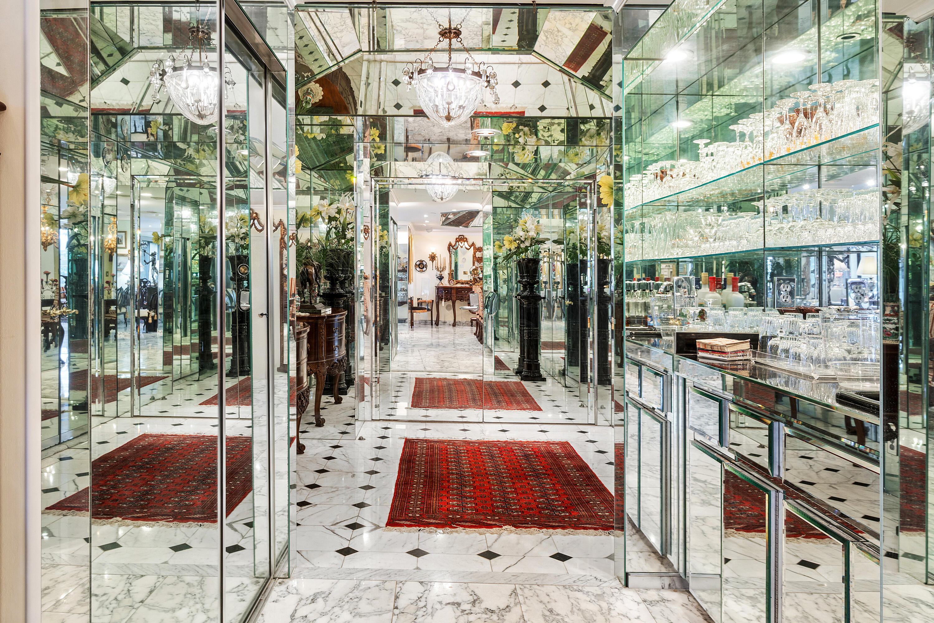 150 Bradley Place, Unit 101 Palm Beach, FL 33480 - Photo 15 of 38 a city view