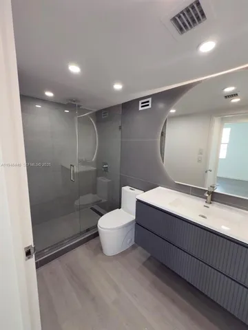 $685,000 | 9195 Collins Avenue, Unit 911, Surfside, FL 33154