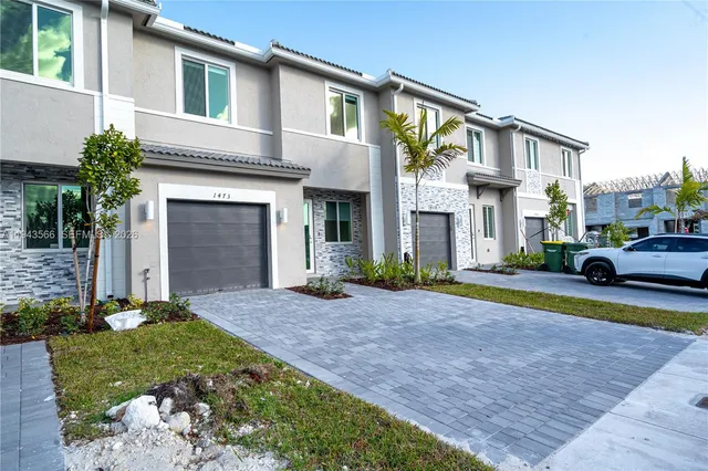 $2,700 | 1473 Southeast 6th Terrace, Homestead, FL 33034