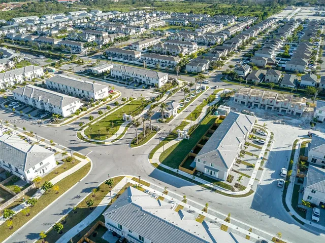 $2,700 | 1473 Southeast 6th Terrace, Homestead, FL 33034